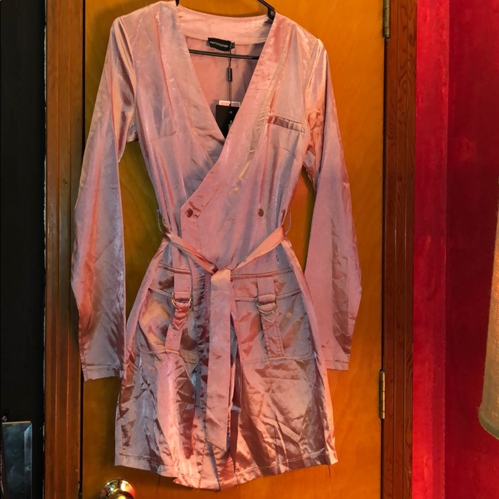 NWT PrettyLittleThing Rose Satin Utility LS Dress - Picture 1 of 7